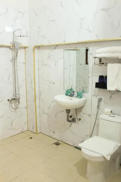 Le Petit Hotel & Travel – Photos 7